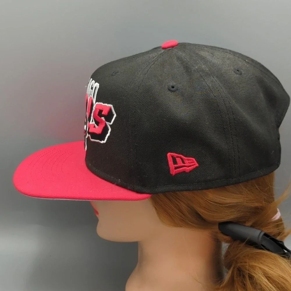 New Era 9Fifty NBA Chicago Bulls Bold Font SnapBack Hat Cap OSFM Adjustable